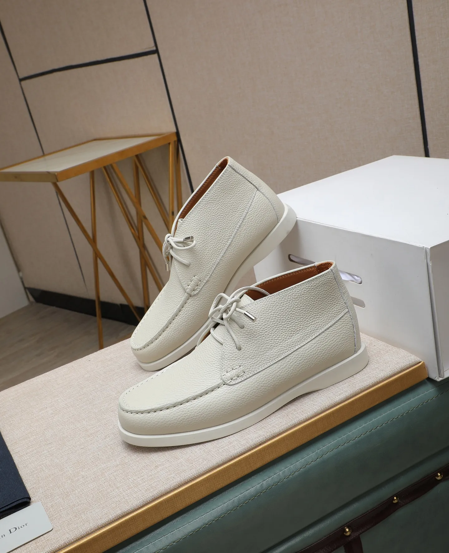 Men's shoes 💰600💰Water-dyed cow lining Original order quality Dior —🆘. Dior Original order purchase, high-end leather shoes, fabric: Made of Italian imported cowhide➕Water-dyed cow lining/cowhide lining➕Specially available original outsole, fine workmanship, real-life photos🎬Size: 38-44 (with full set of packaging)